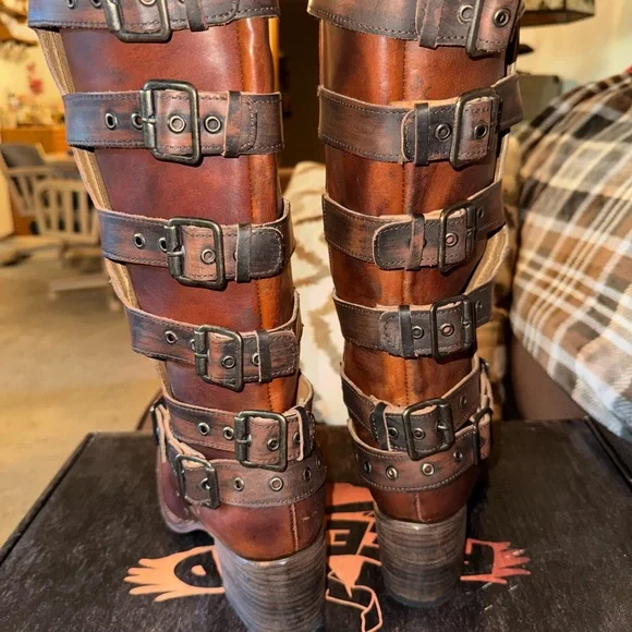 Freebird BNIB cognac Derby - Picture 2 of 5